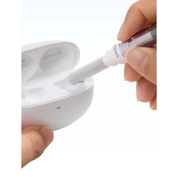 UGREEN CP101 Multifunction Earbuds Cleaner image 2